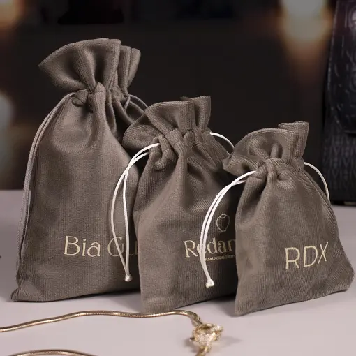 EMBALAGEM HOT STAMPING VELUDO VALOR UNITÁRIO PARA 300 UNIDADES