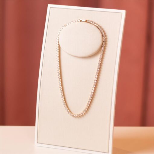 EXPOSITOR BUSTO VERTICAL PÉROLA LAQUEADO + FACTO OFF WHITE