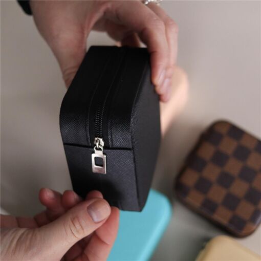 ESTOJO PORTA JOIAS EXCLUSIVE PRETO M