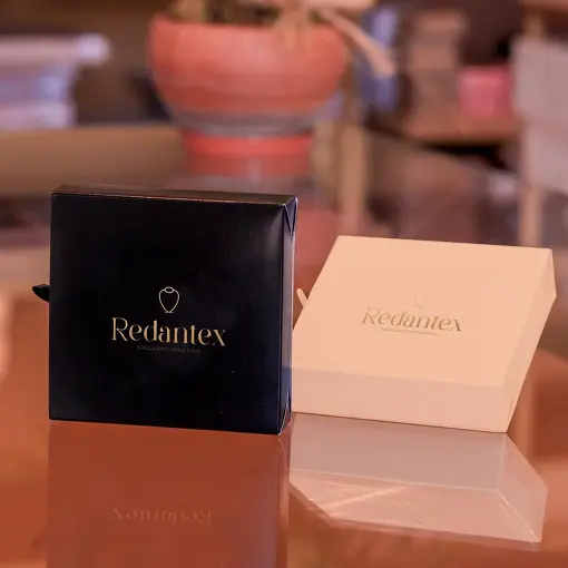 CAIXA PARA JOIAS PERSONALIZADA 10X10CM EASY COM 100 UNIDADES