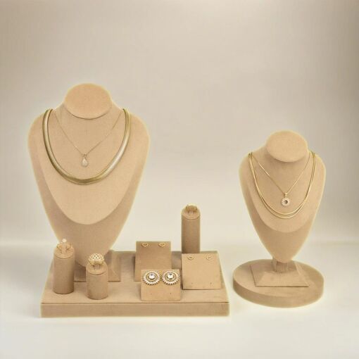 KIT EXPOSITOR PARA JOIAS CAMEL NAVETE 10 PEÇAS PLUS