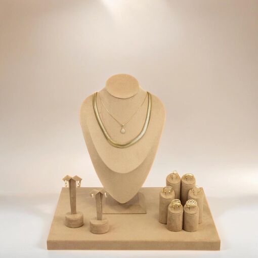 KIT EXPOSITOR PARA JOIAS CAMEL NAVETE 10 PEÇAS