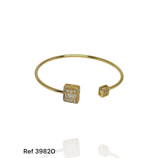 Bracelete Quadrado Na Ponta 3 Baguetes Cravejados Em Volta