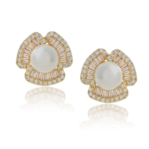 BRINCO DELICADO FLOR COM PÉROLA - COLEÇÃO SHINE