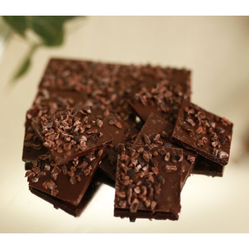 Tabletes de chocolate 50% cacau com nibs de cacau 100g