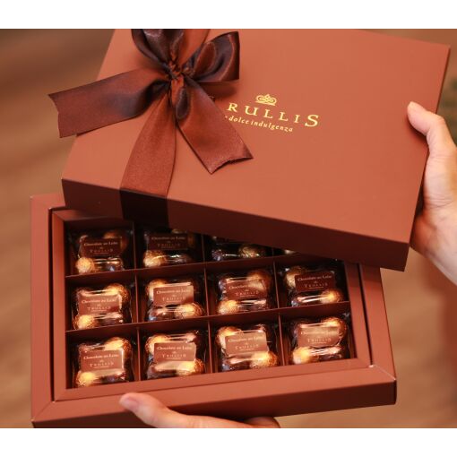 Caixa especialidades contendo 12 chocolates 480g