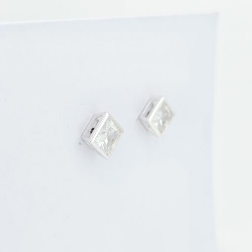 Brinco Ponto de Luz Prata Branca