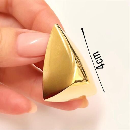 PING TRIANGULO  FOLHEADO A OURO 18K