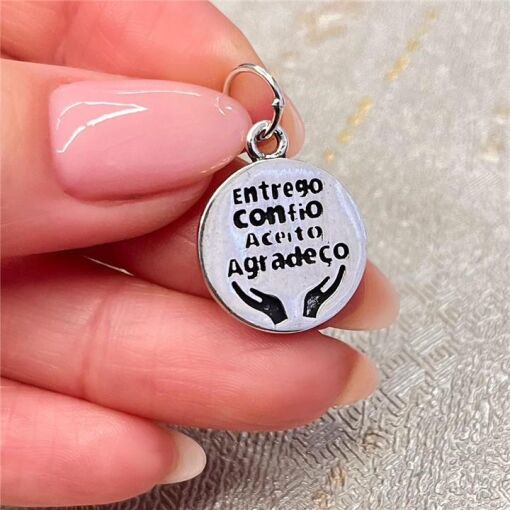 PINGENTE ENTREGO, CONFIO, ACEITO, AGRADEÇO PRATA 925