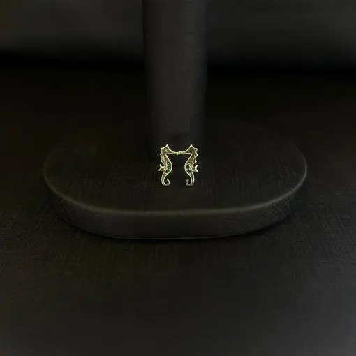 BRINCO PEQUENO CAVALO MARINHO C/ ZIRCONIAS VERDES PRATA 925