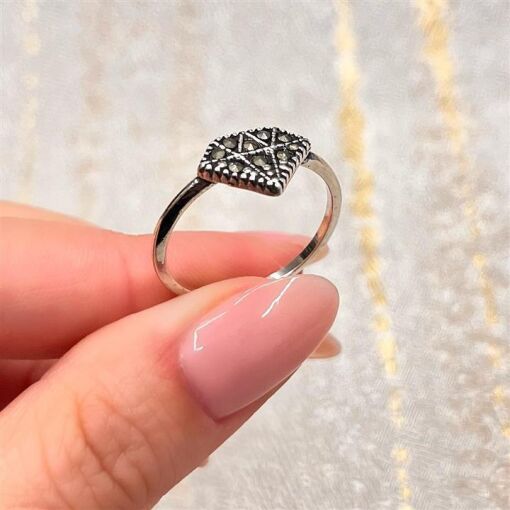 ANEL C/ DIAMANTE C/ ZIRCONIAS PRATA 925