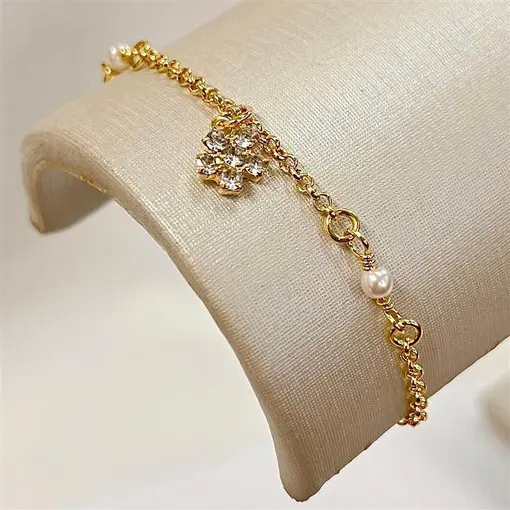 PUL INFANTIL PÉROLAS E FLOR FOLHEADO A OURO 18K