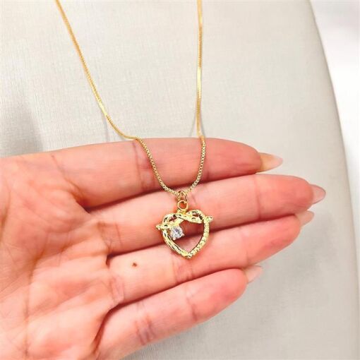 GARG CORAÇÃO VAZ C/ PEDRA  FOLHEADO A OURO 18K