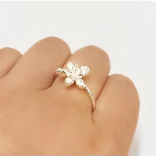 ANEL FLOR ORQUIDEA  FOLHEADO A OURO 18K