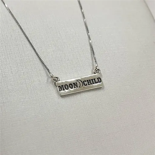 COLAR C/ PLAQUINHA MOON CHILD PRATA 925