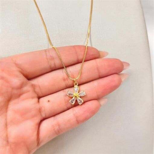 GARG FLOR ZIRC  FOLHEADO A OURO 18K