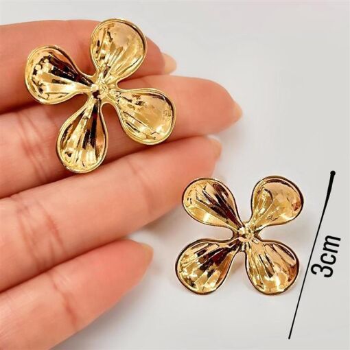 BR FLOR 4 PÉTALAS  FOLHEADO A OURO 18K