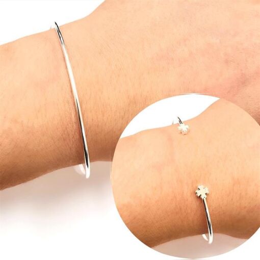 BRACELETE C/ TREVINHO NAS PONTAS FOLHEADO A PRATA