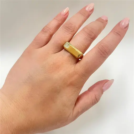 ANEL RETANGULAR C/DET CRV. FOLHEADO A OURO 18K