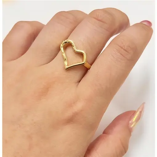 ANEL C/ CORAÇÃO ASSIMÉTRICO FOLHEADO A OURO 18K