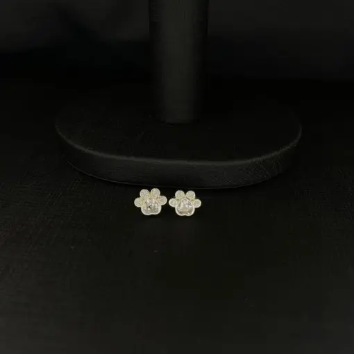 BRINCO PATA DE CACHORRO C/ ZIRCONIAS PRATA 925