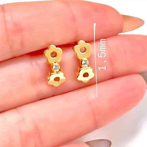 BR FLOR DUPLA C/ PONTO DE LUZ FOLHEADO A OURO 18K