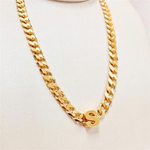 GARG COM LETRA G FOLHEADO A OURO 18K