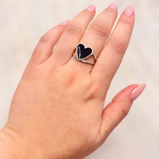 ANEL CORAÇÃO LISO RESINADO PRETO PRATA 925
