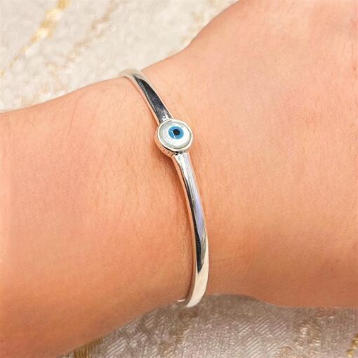 BRACELETE ABERTO C/ OLHO GREGO AZULREDONDO NO MEIO PRATA 925