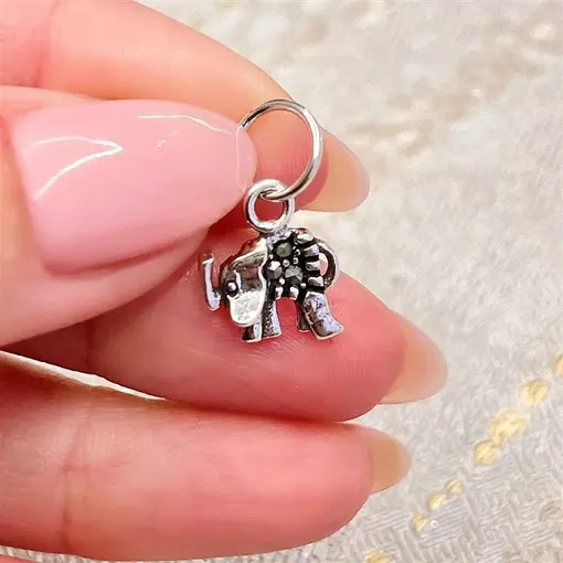PINGENTE ELEFANTE C/ 3 ZIRCONIAS PRATA 925