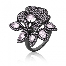 Anel Flor com Zircônias na Cor Rosa Folheado a Ródio Negro