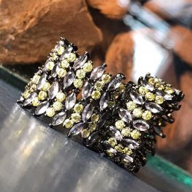 Anel com Zircônias cor Ametista Lavanda Folheado a Ródio Negro