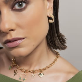 Pingente de Flor com Fecho e Cristais Verdes Folheado a Ouro