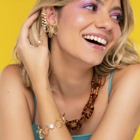 Piercing de Orelha Unitário com Franja e Liso Banhado a Ouro