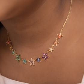 Choker com Pingentes de Estrelas Coloridos Banhada a Ouro