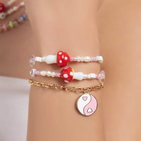 Pulseira com Pingente de Cogumelo e Flores Banhado a Ouro