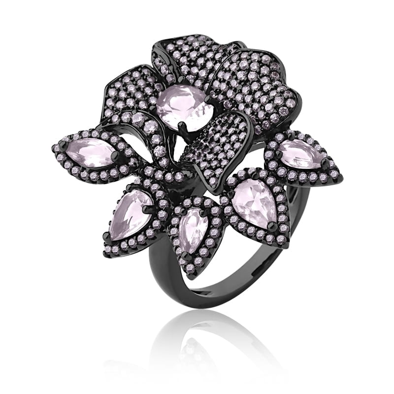 Anel Flor com Zircônias na Cor Rosa Folheado a Ródio Negro
