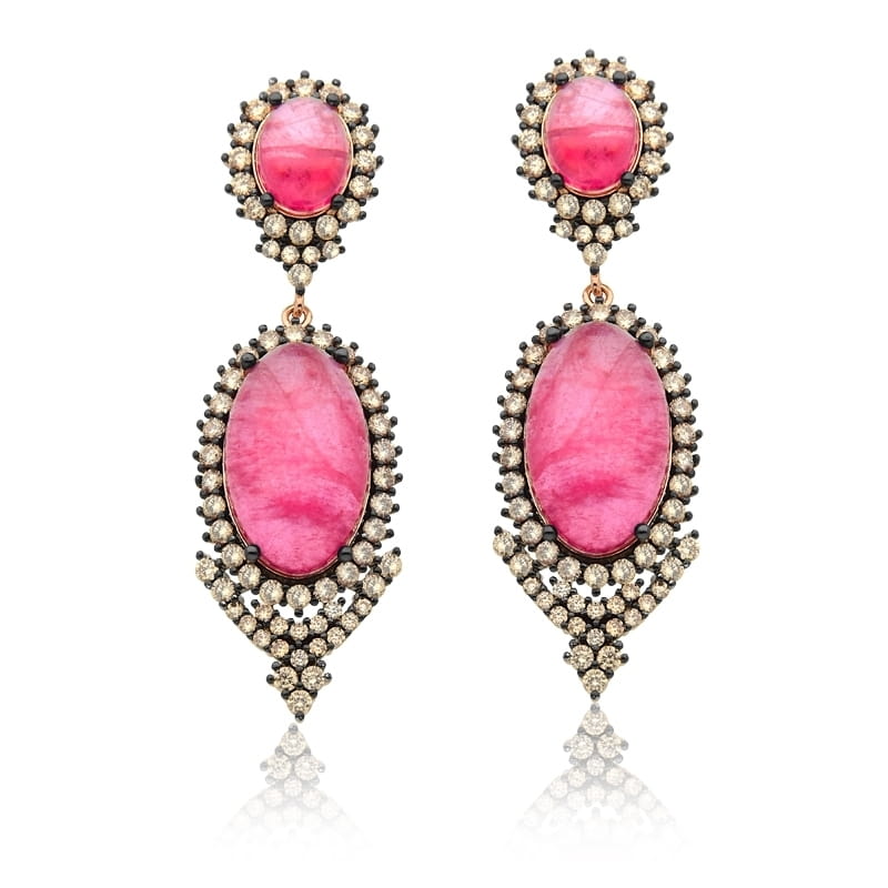 Brinco Pêndulo com Cabochões na Cor Rosa Folheado a Ouro Rosê