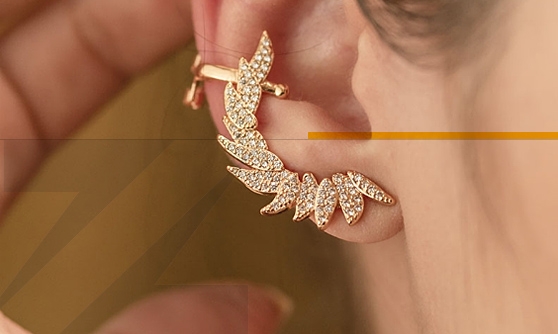 Ear cuffs no atacado: veja as novas tendências de semijoias para 2021.
