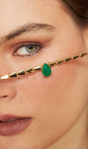 Steps: joias com metal texturizado e cristal esmeralda!