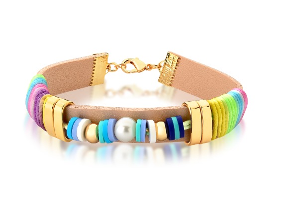 Como harmonizar peças coloridas em vitrines e mostruários