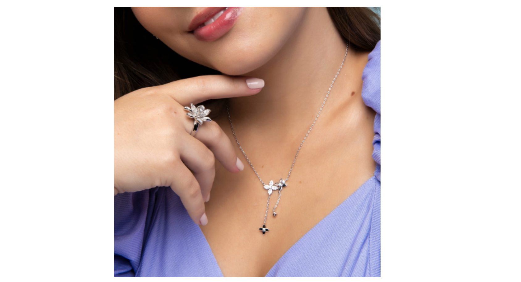 Semijoias Cravejadas: um toque de elegância para a sua vitrine