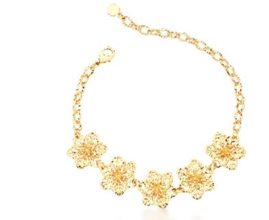 As passarelas de 2023 nas semijoias com flores Zarpellon