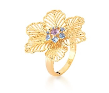 As passarelas de 2023 nas semijoias com flores Zarpellon