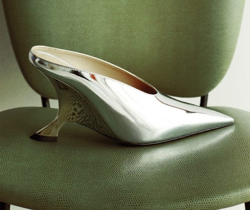 O dourado liso em destaque na Coleção Everlast