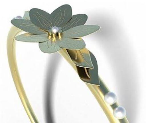 Coleção Alba: joias esmaltadas com flores brancas