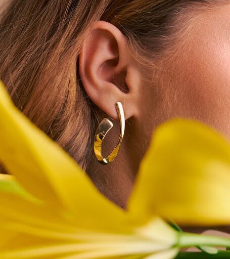 Joias minimalistas com design biofílico na Coleção Blóm