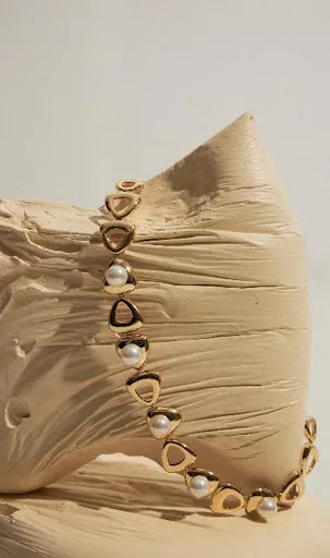 Coleção Aurora: joias com pérolas e formas geométricas