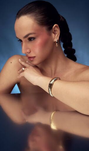 Coleção Azzuré: semijoias inspiradas no movimento das águas