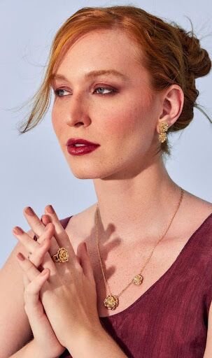 Rosier: a coleção que celebra o romantismo moderno